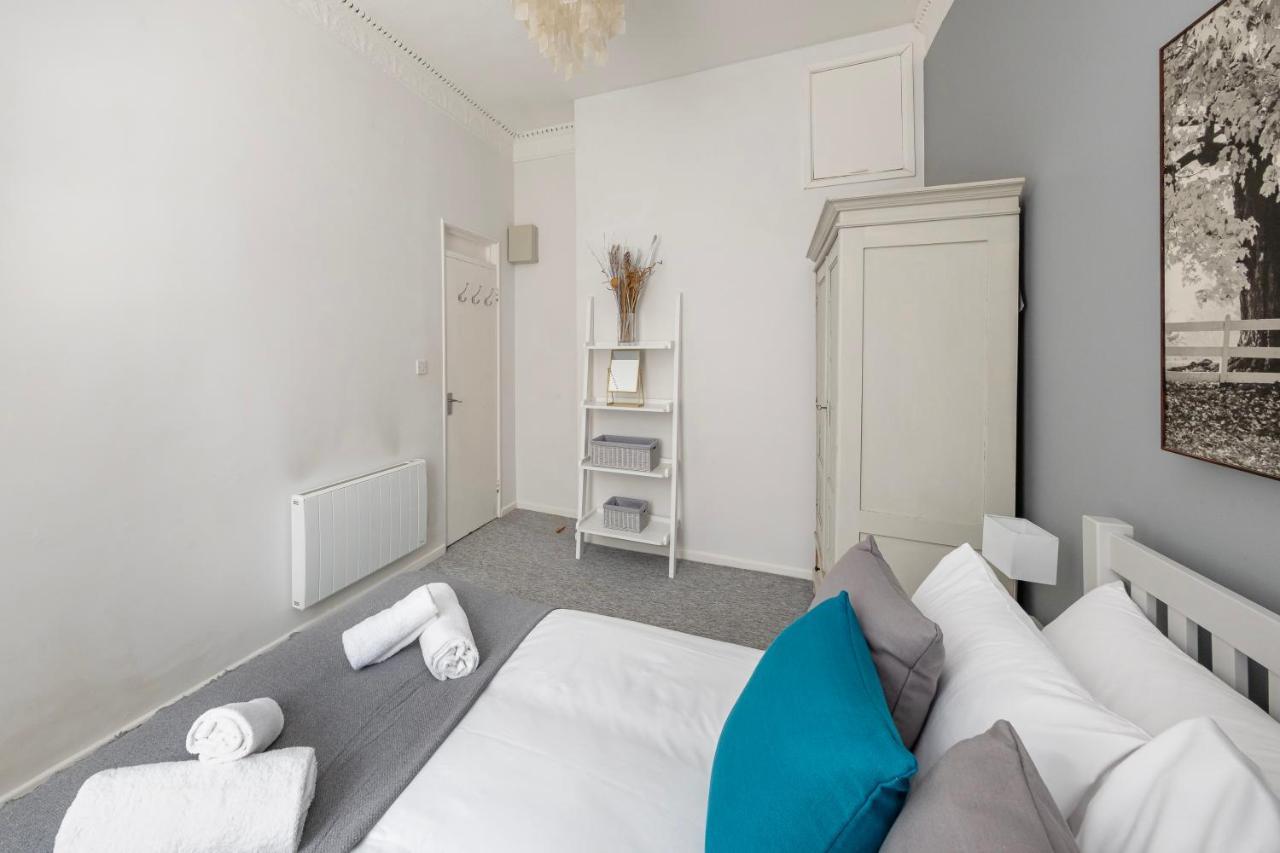 Super City Centre Apartment - Two Bedrooms, Perfect Location Бат Екстериор снимка