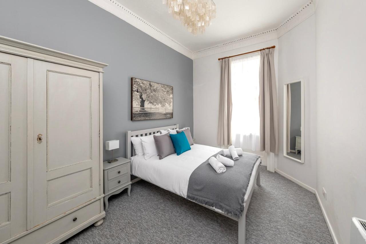 Super City Centre Apartment - Two Bedrooms, Perfect Location Бат Екстериор снимка